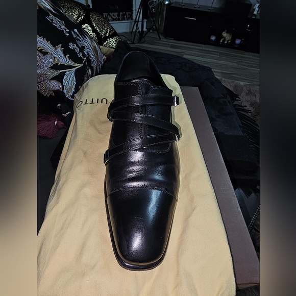 Louis Vuitton Mens Black LV Logo Equinox Shoes Derby Size: 8.5 main image 4